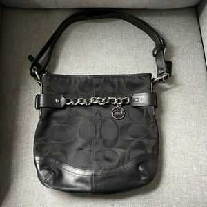 COACH over the shoulder handbag with chain detailing. Perfect condition.